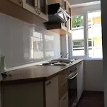 'one Tree' Apartment, Old Town דירה