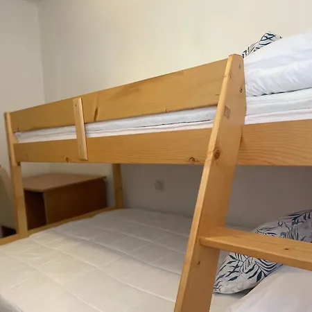 Daire 'one Tree' Apartment, Old Town *