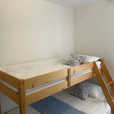 'one Tree' Apartment, Old Town Apartman *