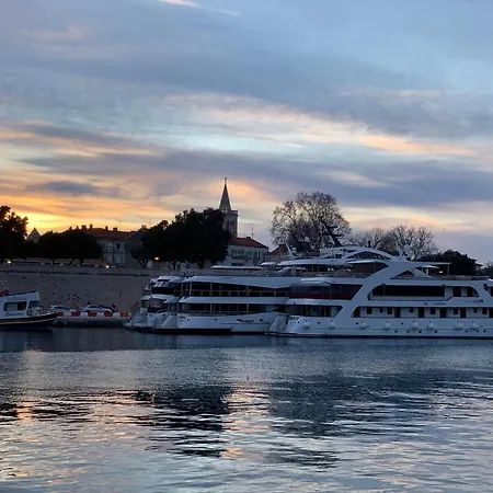'one Tree' Apartment, Old Town